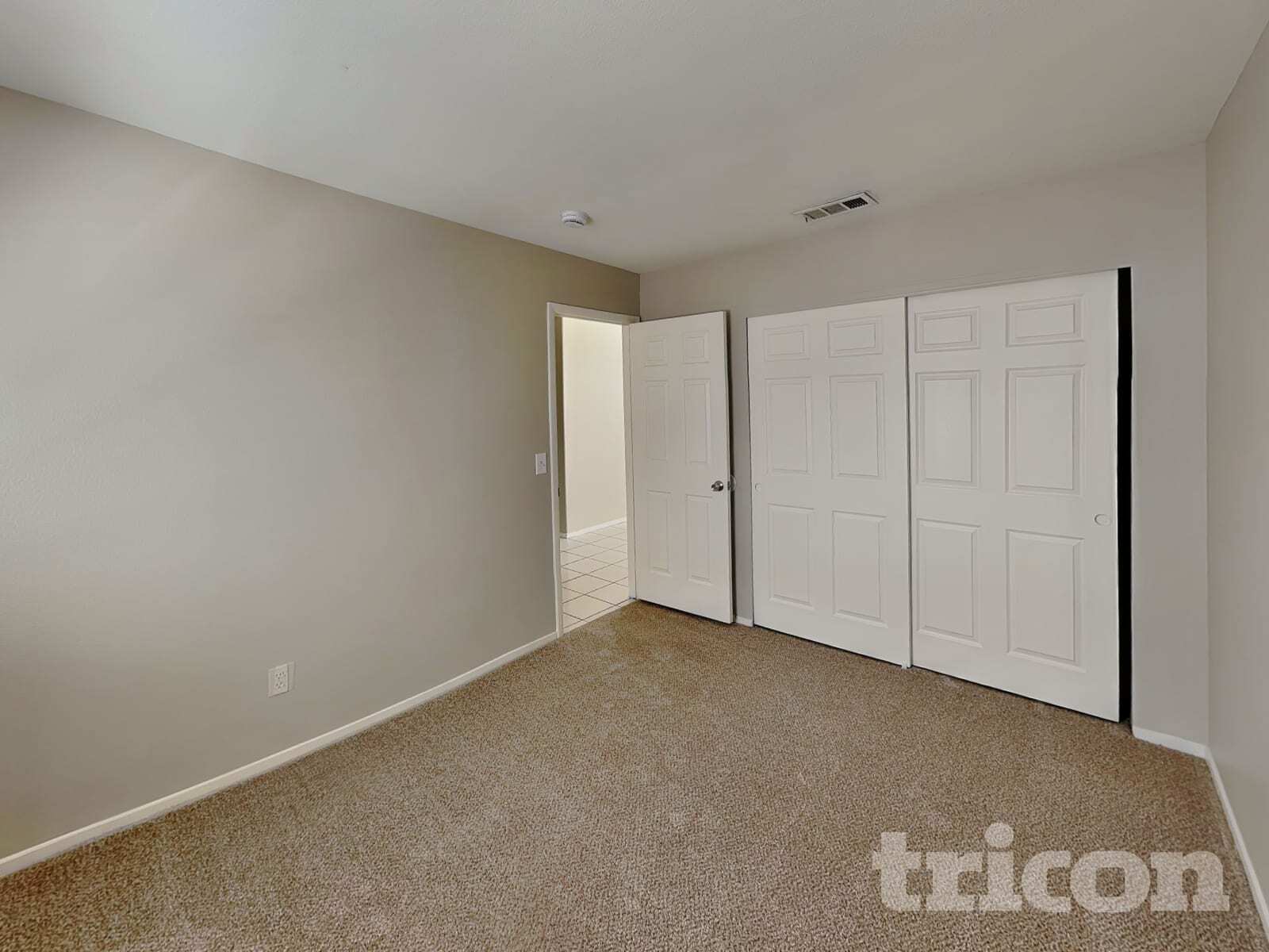 Building Photo - 5703 Roundrock Dr