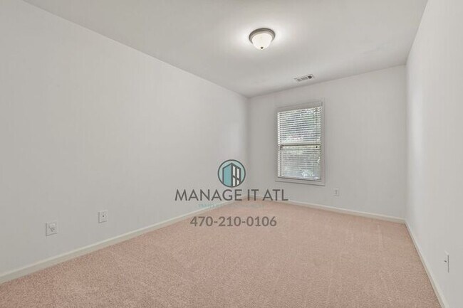 Building Photo - 3 Bedroom Townhome in Alpharetta