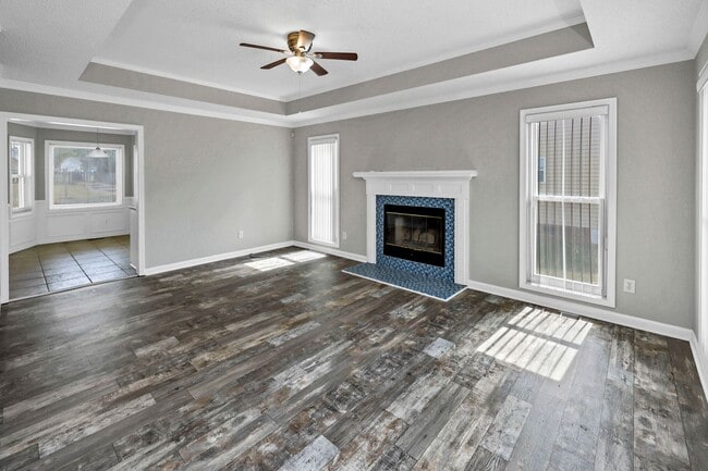 Building Photo - Refined 3-Bedroom Home with New LVP Flooring in Prime West Columbia Location!