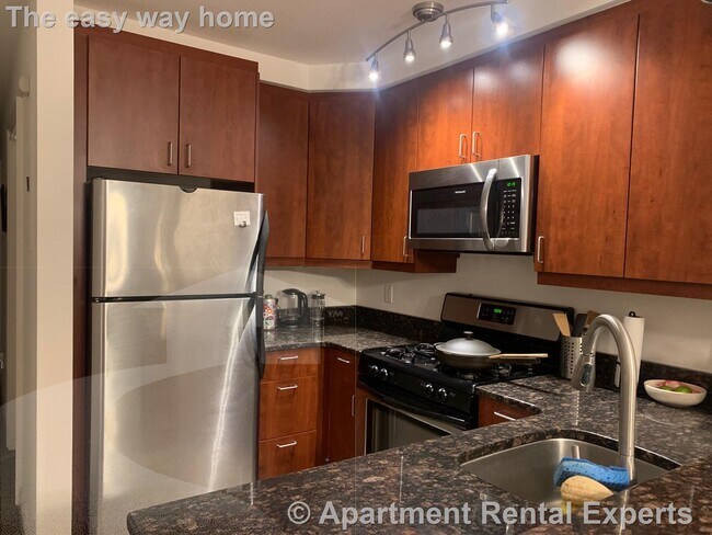 Building Photo - 157 Auburn St