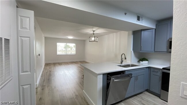 Building Photo - 8234 Key Royal Cir