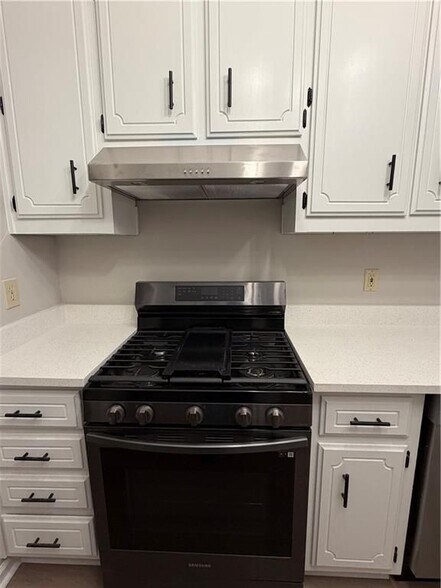 Building Photo - 65 Beaverdam Ct