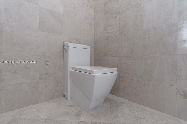 Building Photo - 7333 NW 108th Ct