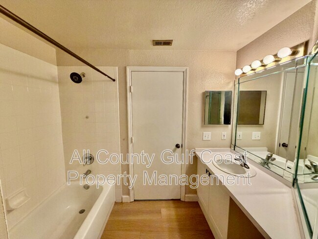 Building Photo - 5110 Northridge Rd