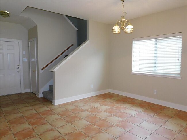 Building Photo - 6143 Settlers Lake Cir W