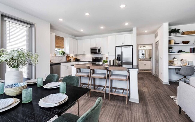 2BR, 2BA - 1,298SF - Kitchen - The Palmer