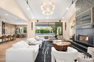 Building Photo - 2912 E Pierson St