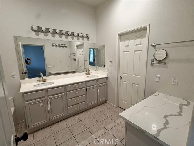 Building Photo - 12169 Wembley Ct