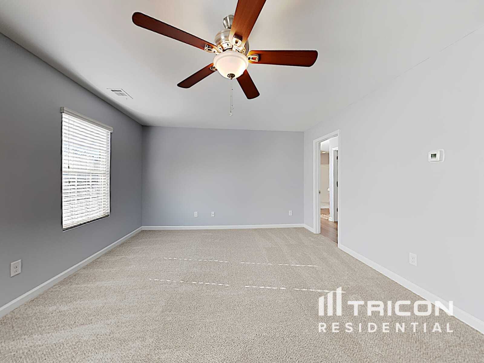 Building Photo - 211 Hollyhock Ln