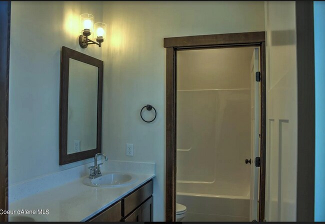 Building Photo - 33 Potlatch Loop