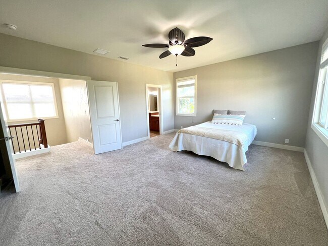 Building Photo - Haleaka Single Family 4 bedroom 3 bedroom ...