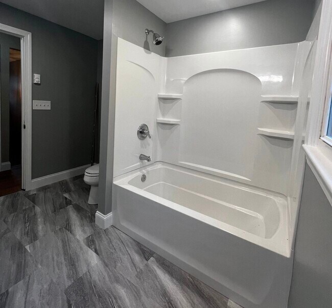 Building Photo - 16 Boulder Dr