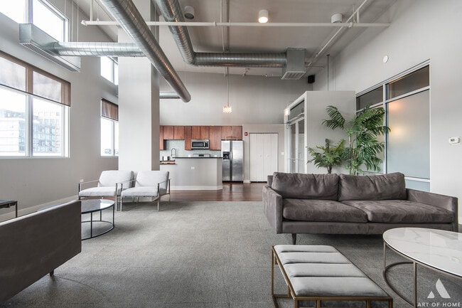 Building Photo - 901 W Madison St