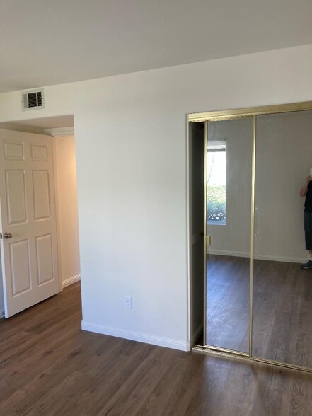 Building Photo - 7030 Paseo Encantada