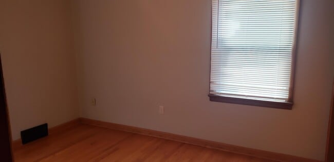 Building Photo - 2223 Carney Ave