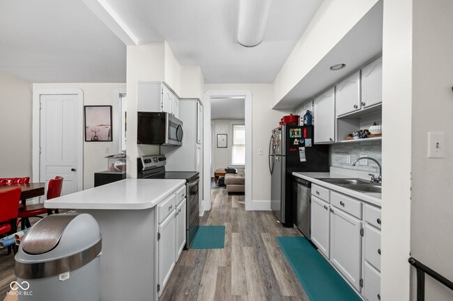 Building Photo - 1446 N Illinois St