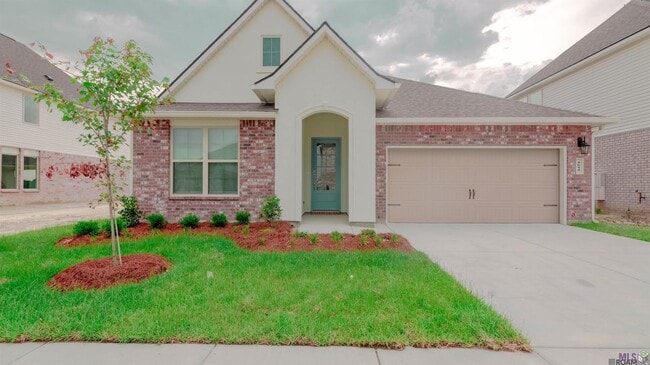 Building Photo - 4644 Grenache Dr