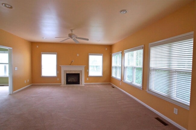 Building Photo - 3204 Orchestra Ct