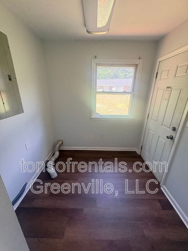 Building Photo - 293 Dogwood Club Rd