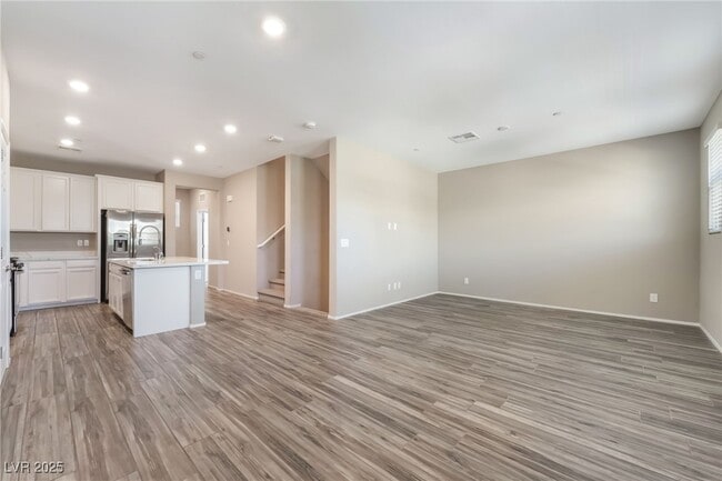 Building Photo - 25 Lomita Heights Dr