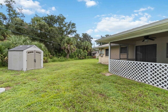 Building Photo - "Charming 2-Bedroom Duplex in Port Charlot...