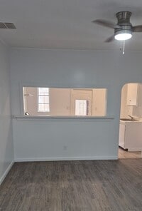 Building Photo - 640
