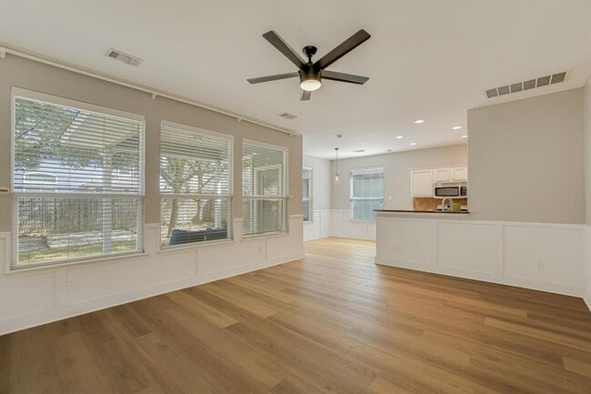 Building Photo - 1420 Huckleberry Ln