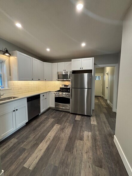 Kitchen - 82 North St
