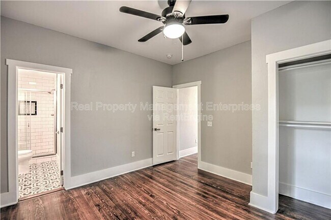 Building Photo - 1118 NW 33rd St