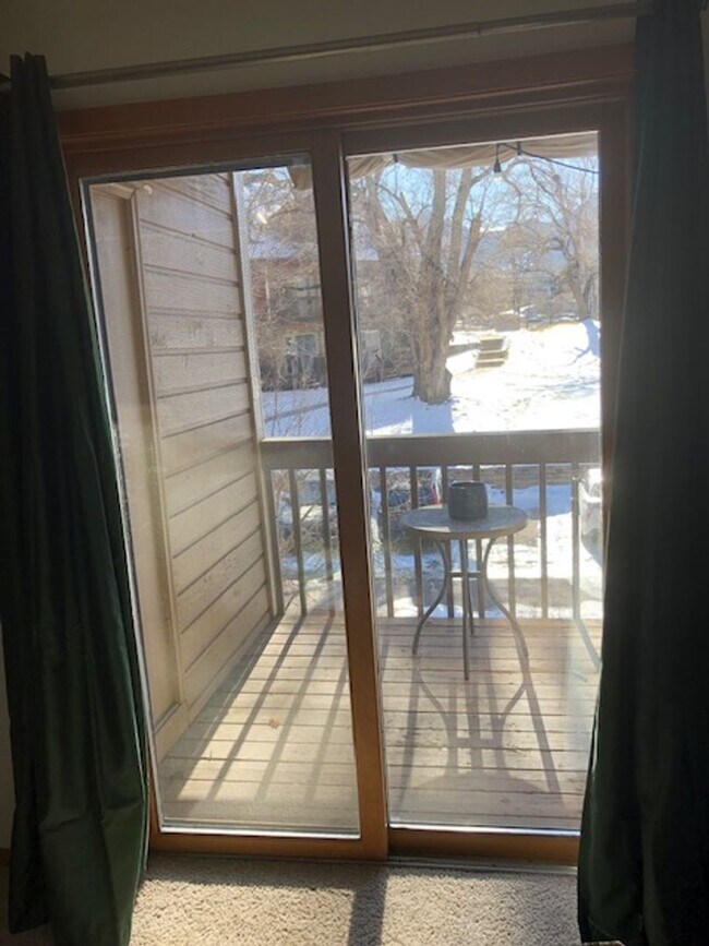 Building Photo - Furnished or Unfurnished One Bedroom / One Bath Apartment in Central Boulder