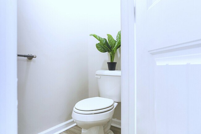 Building Photo - 1430 Evergreen Trl