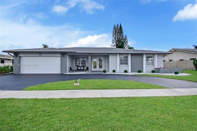 Building Photo - 406 Sailboat Cir