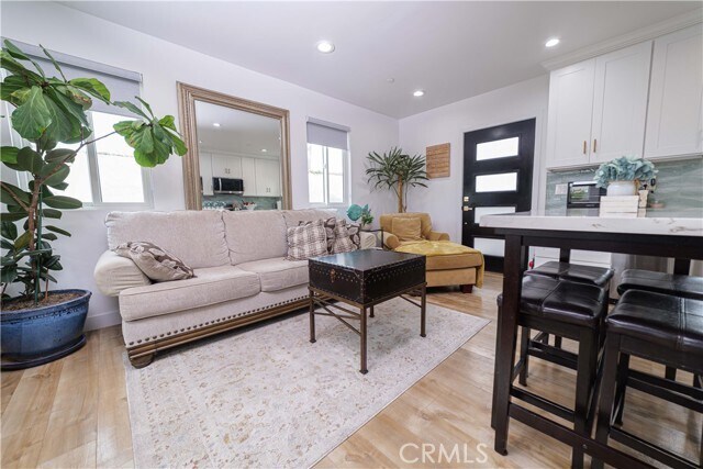 Building Photo - 3457 W 75th St