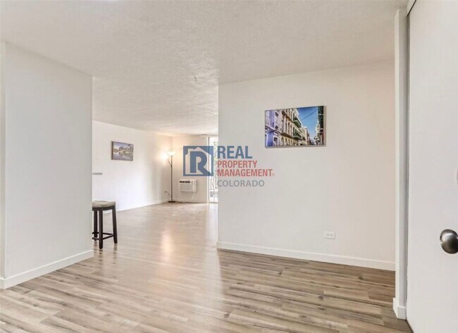 Building Photo - 2281 S Vaughn-214A
