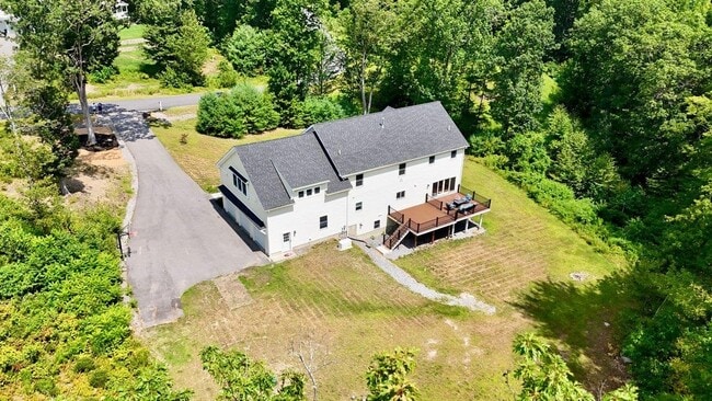 Building Photo - 22 Austin Ln