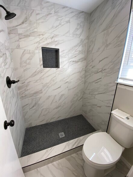 Building Photo - 3213 91st St