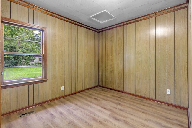 Building Photo - 1614 McKinley Ave