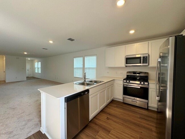 Building Photo - 184 Chapel Beck Dr