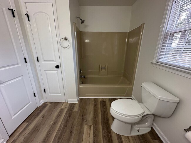 Building Photo - Steuben Rd-1434