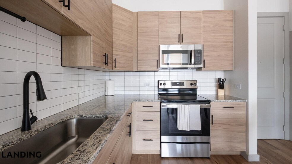 Building Photo - 1111 Shepherd Dr