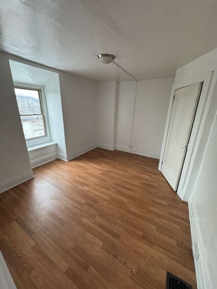 Building Photo - 308 Bessemer Ave