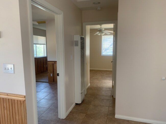 Building Photo - 1042 Squirrel Ln