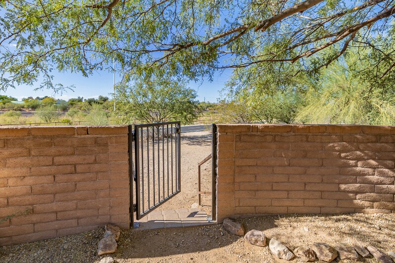 Building Photo - 2803 E River Rd