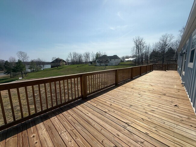 Building Photo - 631 Imogene Dr