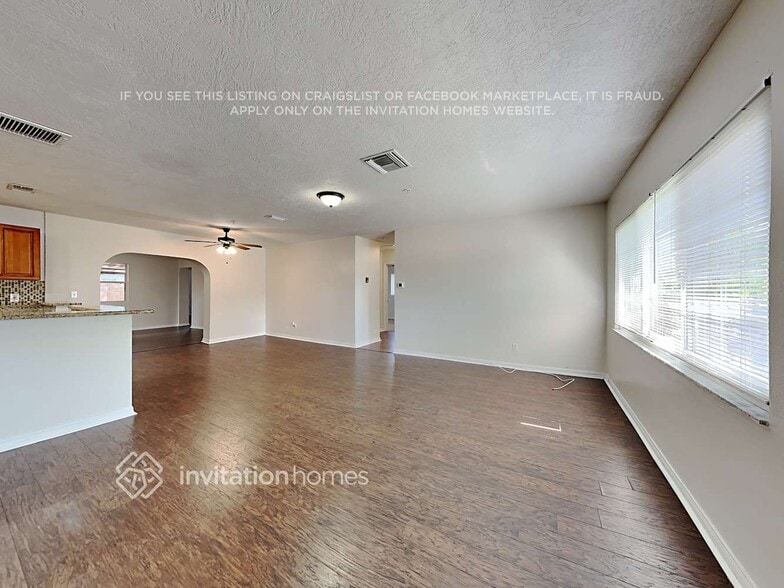 Building Photo - 2056 S Belcher Rd