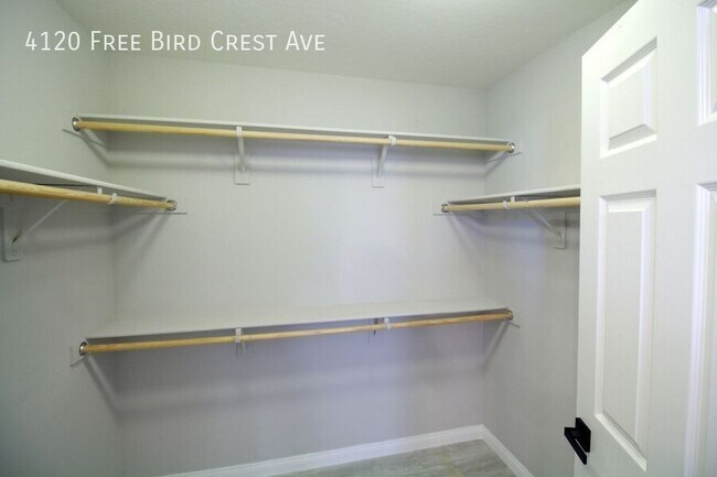 Building Photo - 4120 Free Bird Crest Ave