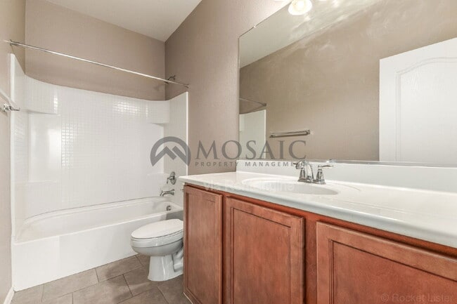 Building Photo - 900 S 94th St