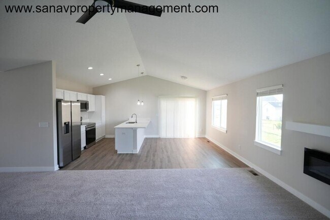 Building Photo - "Modern Comfort Meets Convenience: Your Ideal Home in Waukee"