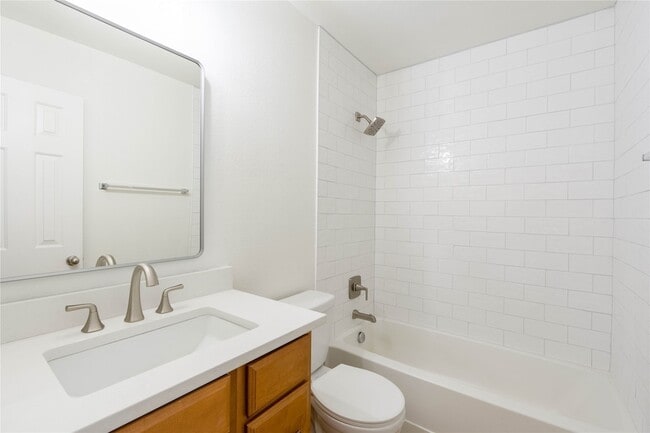 Building Photo - 1179 Landon Ln