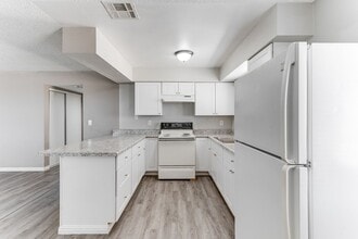 Building Photo - HOUSING CHOICE VOUCHER APPROVED! **MOVE IN SPECIAL! $500 OFF FIRST MONTH'S RENT!**